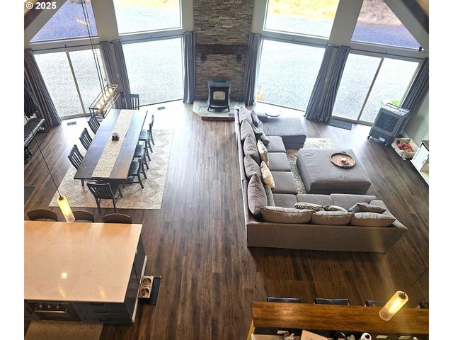 13422 Sw AIRFIELD Ln, Culver, OR 97734