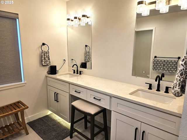 13422 Sw AIRFIELD Ln, Culver, OR 97734