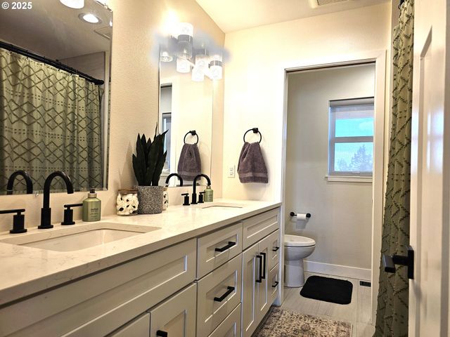 13422 Sw AIRFIELD Ln, Culver, OR 97734