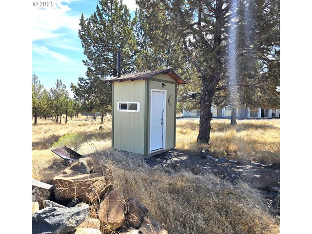 13422 Sw AIRFIELD Ln, Culver, OR 97734