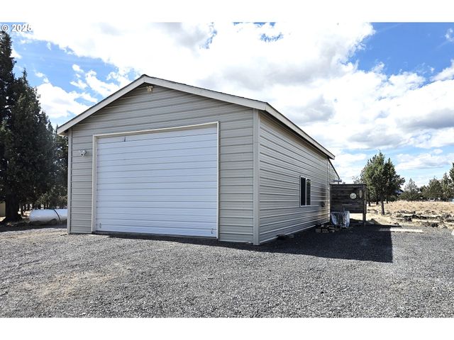 13422 Sw AIRFIELD Ln, Culver, OR 97734