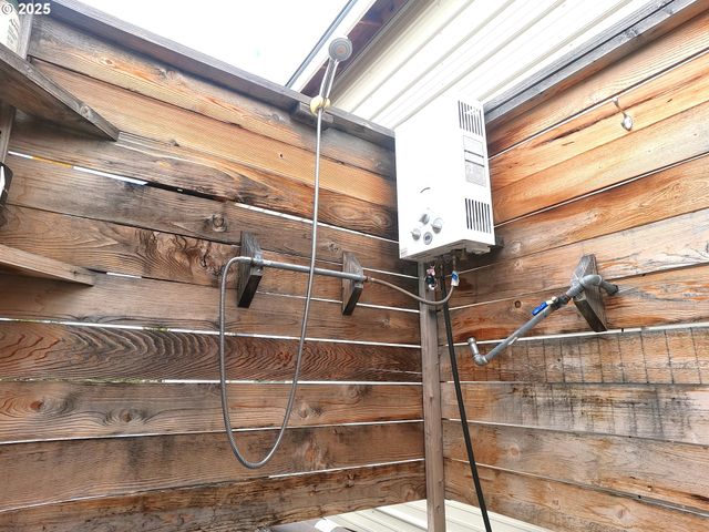 13422 Sw AIRFIELD Ln, Culver, OR 97734