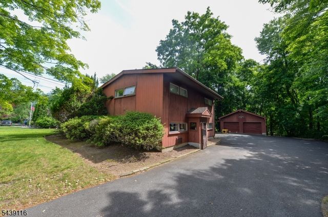 235 Godwin Ave, Wyckoff Twp., NJ 07481