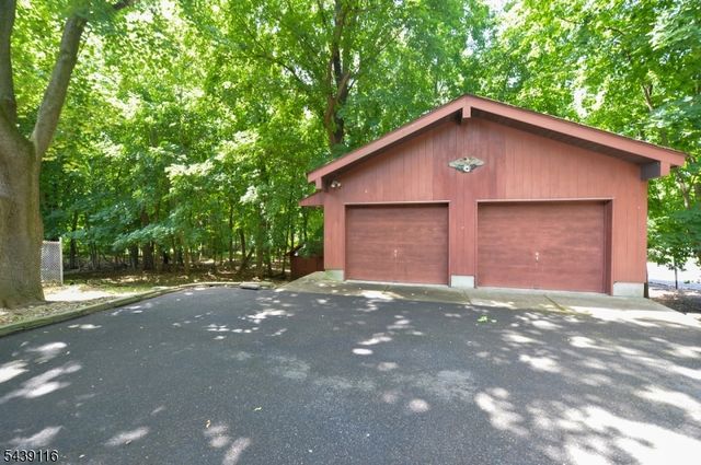 235 Godwin Ave, Wyckoff Twp., NJ 07481