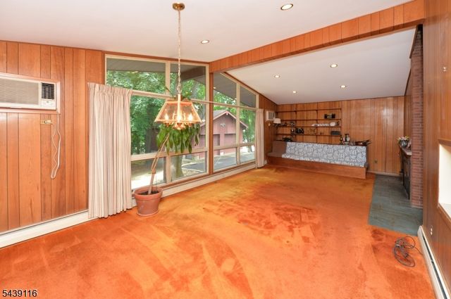235 Godwin Ave, Wyckoff Twp., NJ 07481