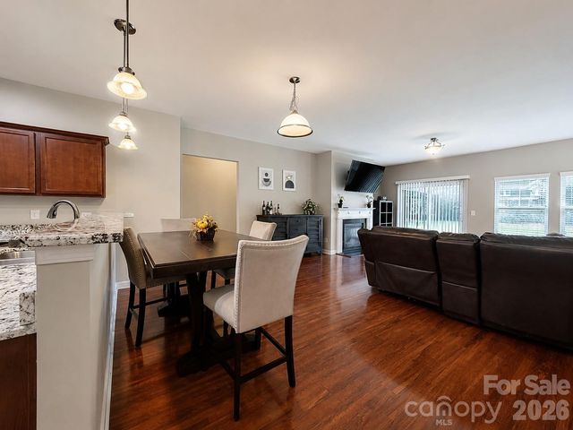 1919 Corriente Court, Charlotte, NC 28213