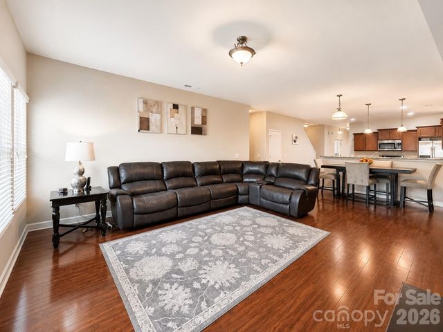 1919 Corriente Court, Charlotte, NC 28213