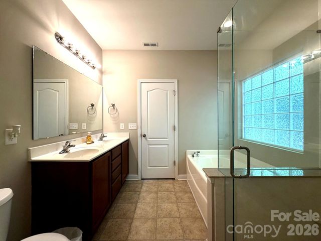 1919 Corriente Court, Charlotte, NC 28213