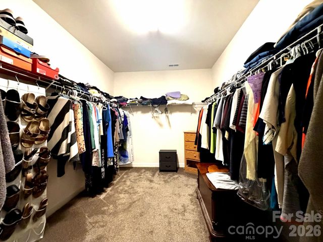 1919 Corriente Court, Charlotte, NC 28213