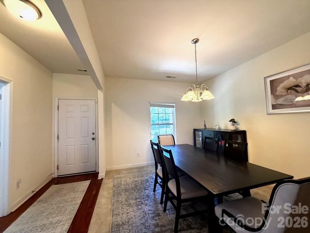 1919 Corriente Court, Charlotte, NC 28213