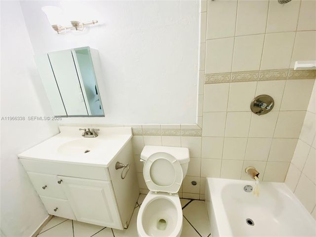 400 Kings Point Dr 718, Sunny Isles Beach, FL 33160