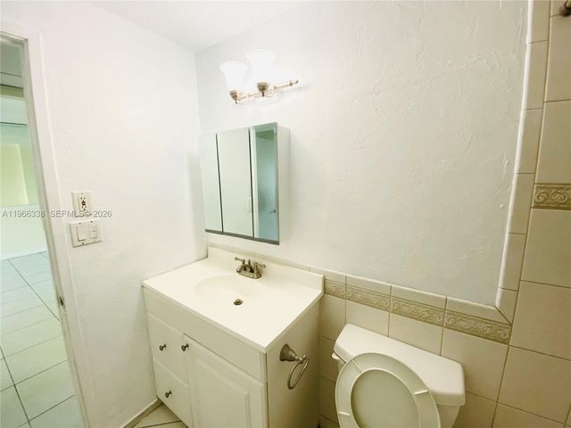 400 Kings Point Dr 718, Sunny Isles Beach, FL 33160