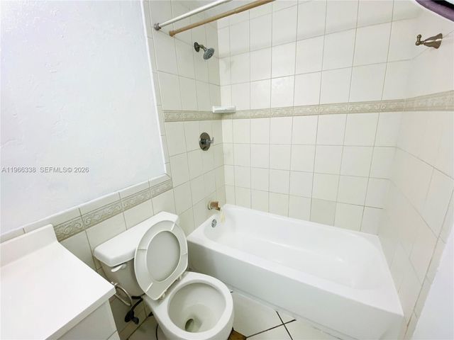 400 Kings Point Dr 718, Sunny Isles Beach, FL 33160