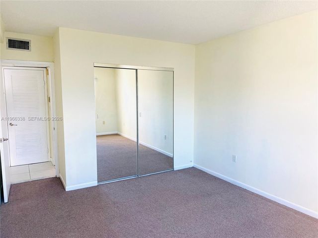 400 Kings Point Dr 718, Sunny Isles Beach, FL 33160