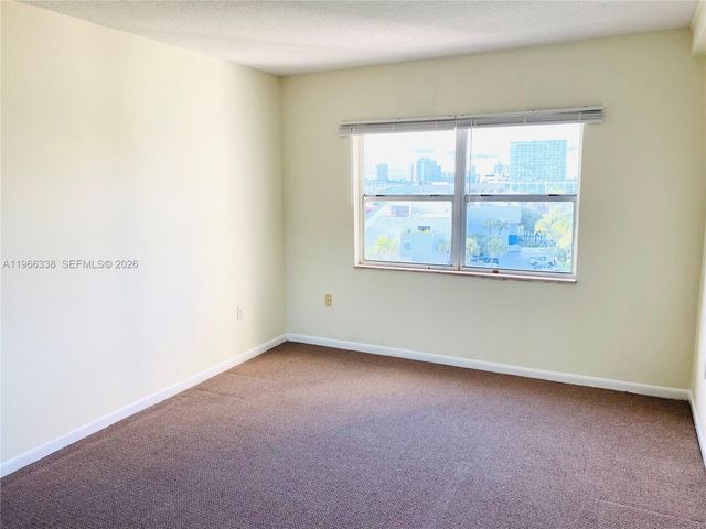 400 Kings Point Dr 718, Sunny Isles Beach, FL 33160