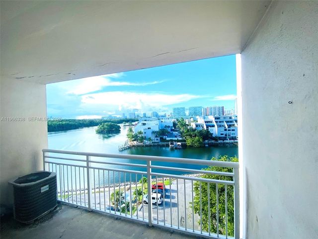 400 Kings Point Dr 718, Sunny Isles Beach, FL 33160