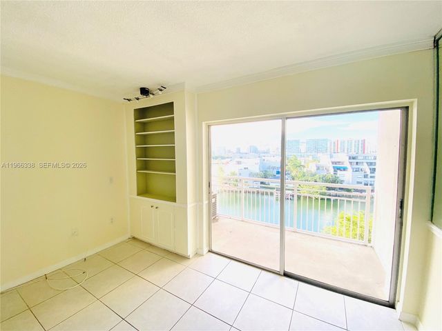 400 Kings Point Dr 718, Sunny Isles Beach, FL 33160