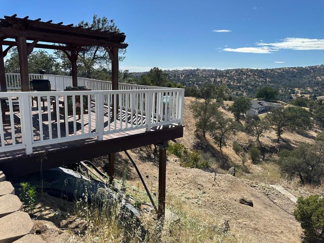 39925 Lilley Mountain Drive, Coarsegold, CA 93614