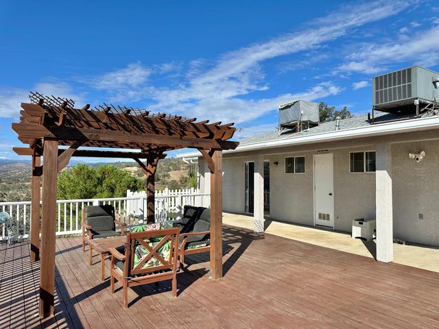 39925 Lilley Mountain Drive, Coarsegold, CA 93614