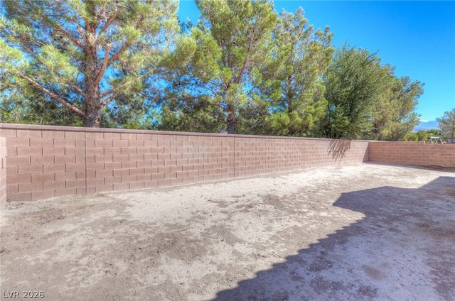 5734 Hoptree Drive, Pahrump, NV 89061