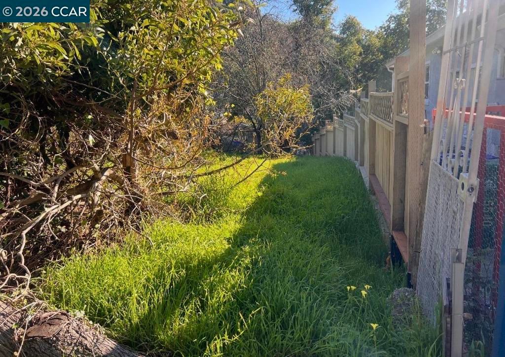 Image 6 of property listing at Sobrante Ave, El Sobrante, CA 94803