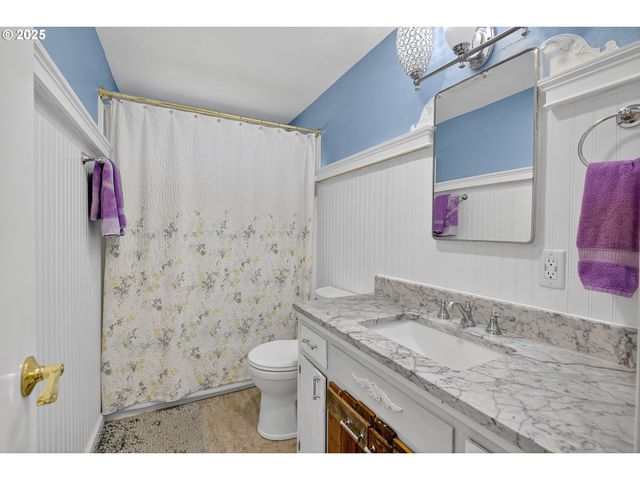 1515 W QUINALT St, Springfield, OR 97477