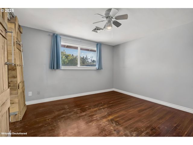 1515 W QUINALT St, Springfield, OR 97477