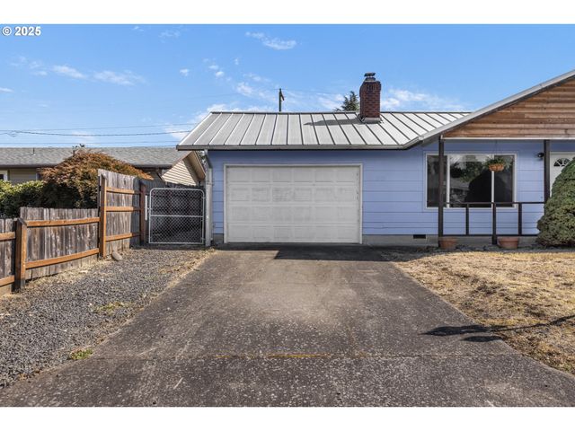 1515 W QUINALT St, Springfield, OR 97477