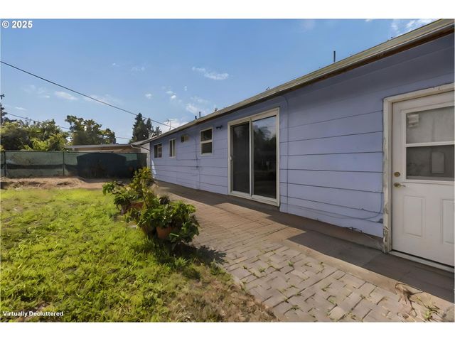 1515 W QUINALT St, Springfield, OR 97477