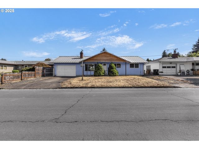 1515 W QUINALT St, Springfield, OR 97477