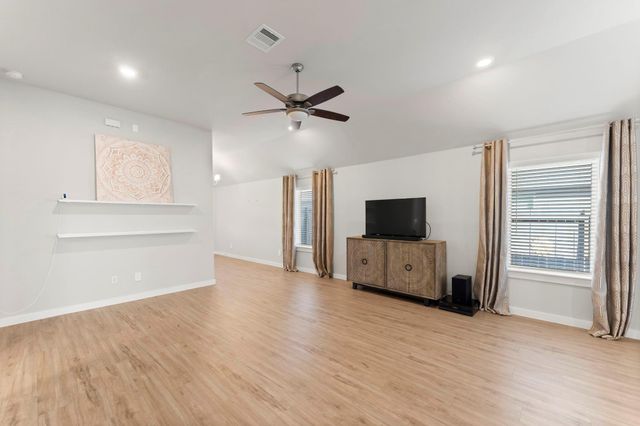 928 Gentle Moss Drive, Magnolia, TX 77354