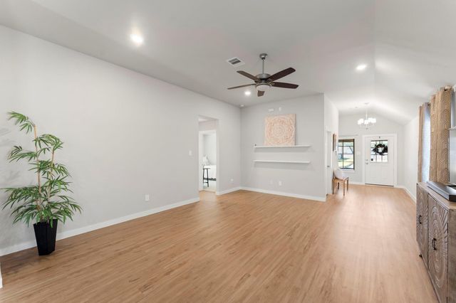 928 Gentle Moss Drive, Magnolia, TX 77354