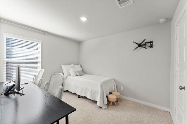 928 Gentle Moss Drive, Magnolia, TX 77354