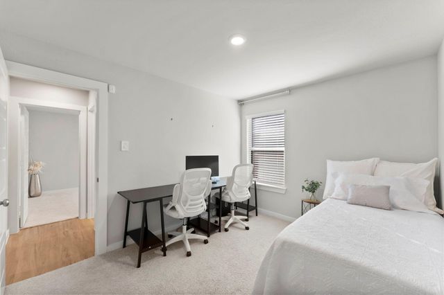 928 Gentle Moss Drive, Magnolia, TX 77354