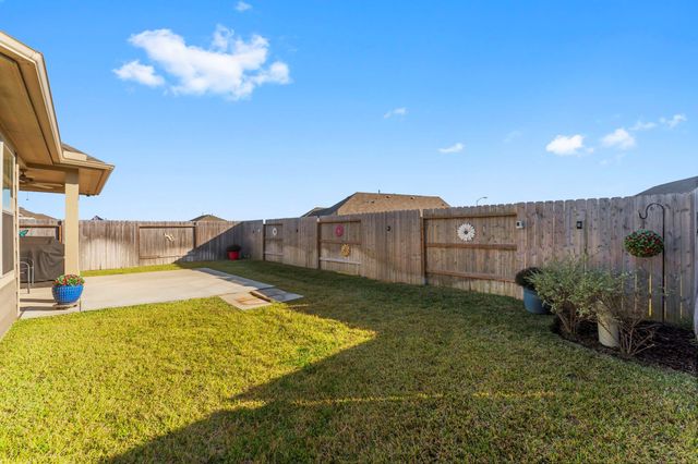 928 Gentle Moss Drive, Magnolia, TX 77354