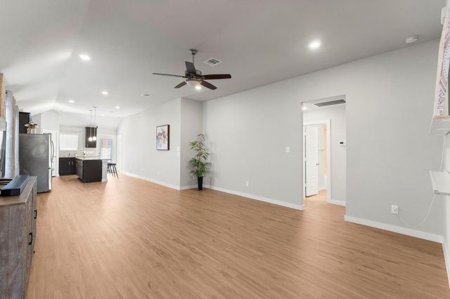 928 Gentle Moss Drive, Magnolia, TX 77354