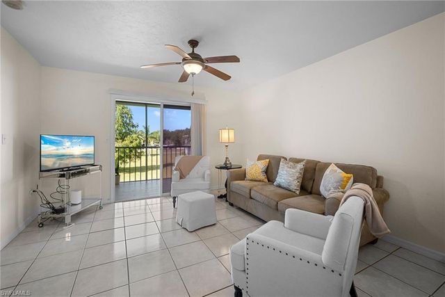 144 Cypress WAY E # 707, Naples, FL 34110