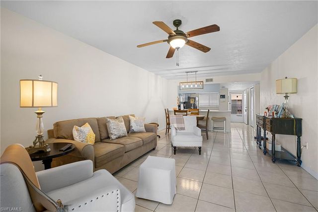 144 Cypress WAY E # 707, Naples, FL 34110