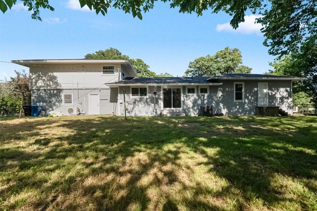 1421 S Scullin Avenue, Denison, TX 75020