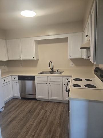 211 Ellington Pl, Madison, TN 37115