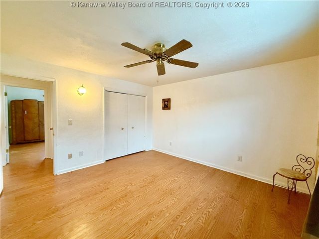 194 Shawnee Estates, Winfield, WV 25213