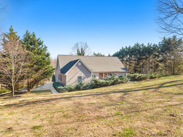 25 Golden Pond Lane, Ringgold, GA 30736