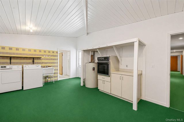 1520 Meday Avenue, Mattituck, NY 11952