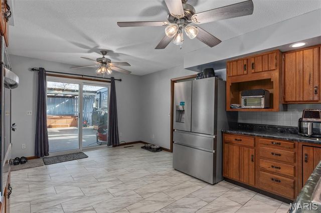 1512 N Harrison Street, Litchfield, IL 62056