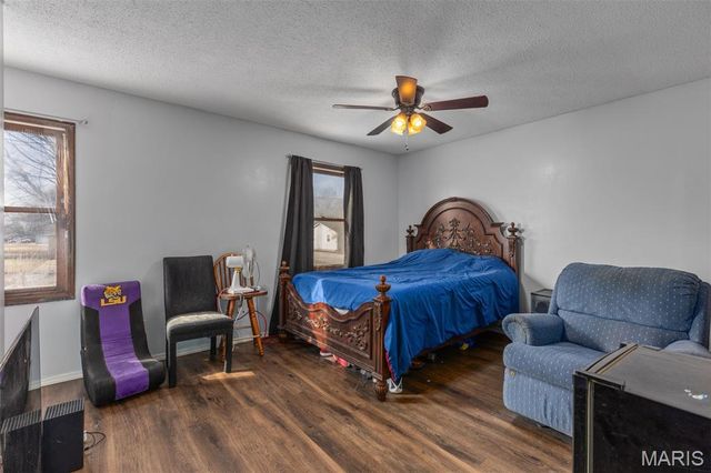 1512 N Harrison Street, Litchfield, IL 62056