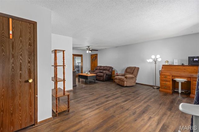 1512 N Harrison Street, Litchfield, IL 62056