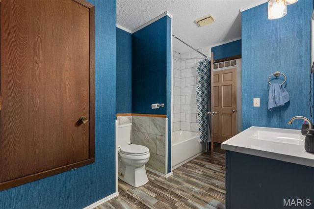 1512 N Harrison Street, Litchfield, IL 62056