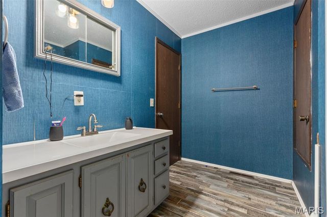 1512 N Harrison Street, Litchfield, IL 62056