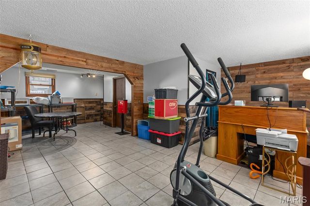 1512 N Harrison Street, Litchfield, IL 62056