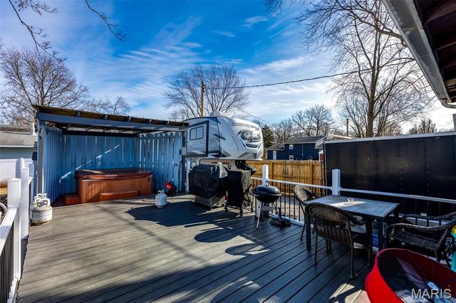 1512 N Harrison Street, Litchfield, IL 62056